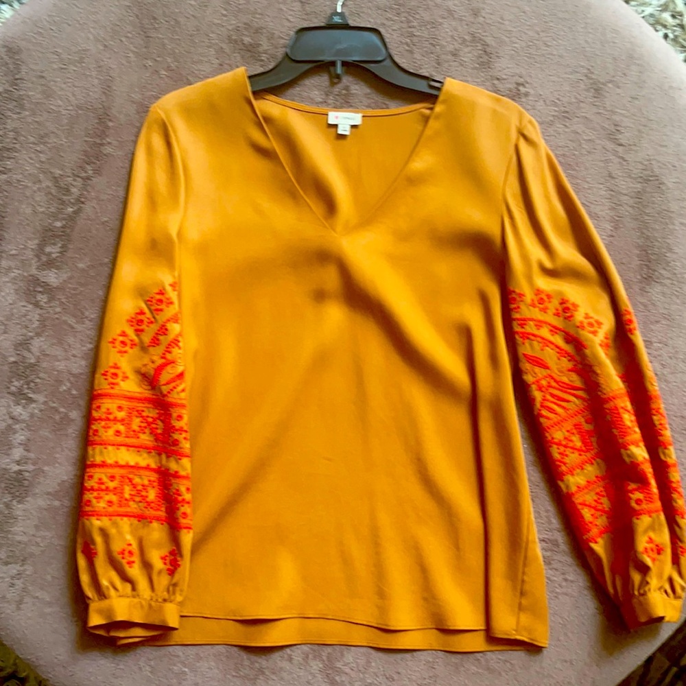 Daniel Cremieux Women’s top